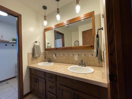 3511 Hoeger Lane, Albert Lea, MN 56007