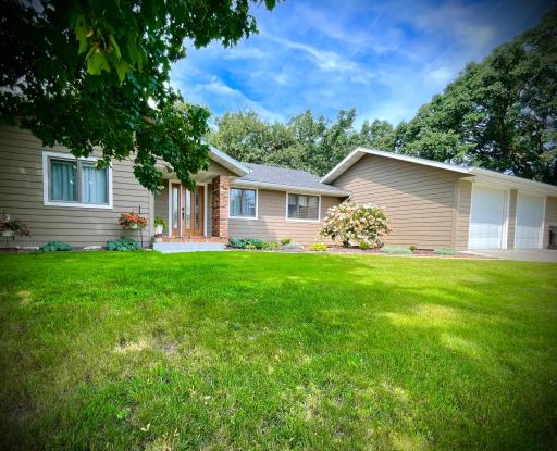 3511 Hoeger Lane, Albert Lea, MN 56007