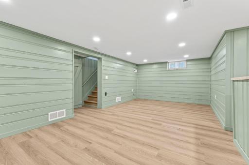 1896 Glenpaul Avenue, Arden Hills, MN 55112