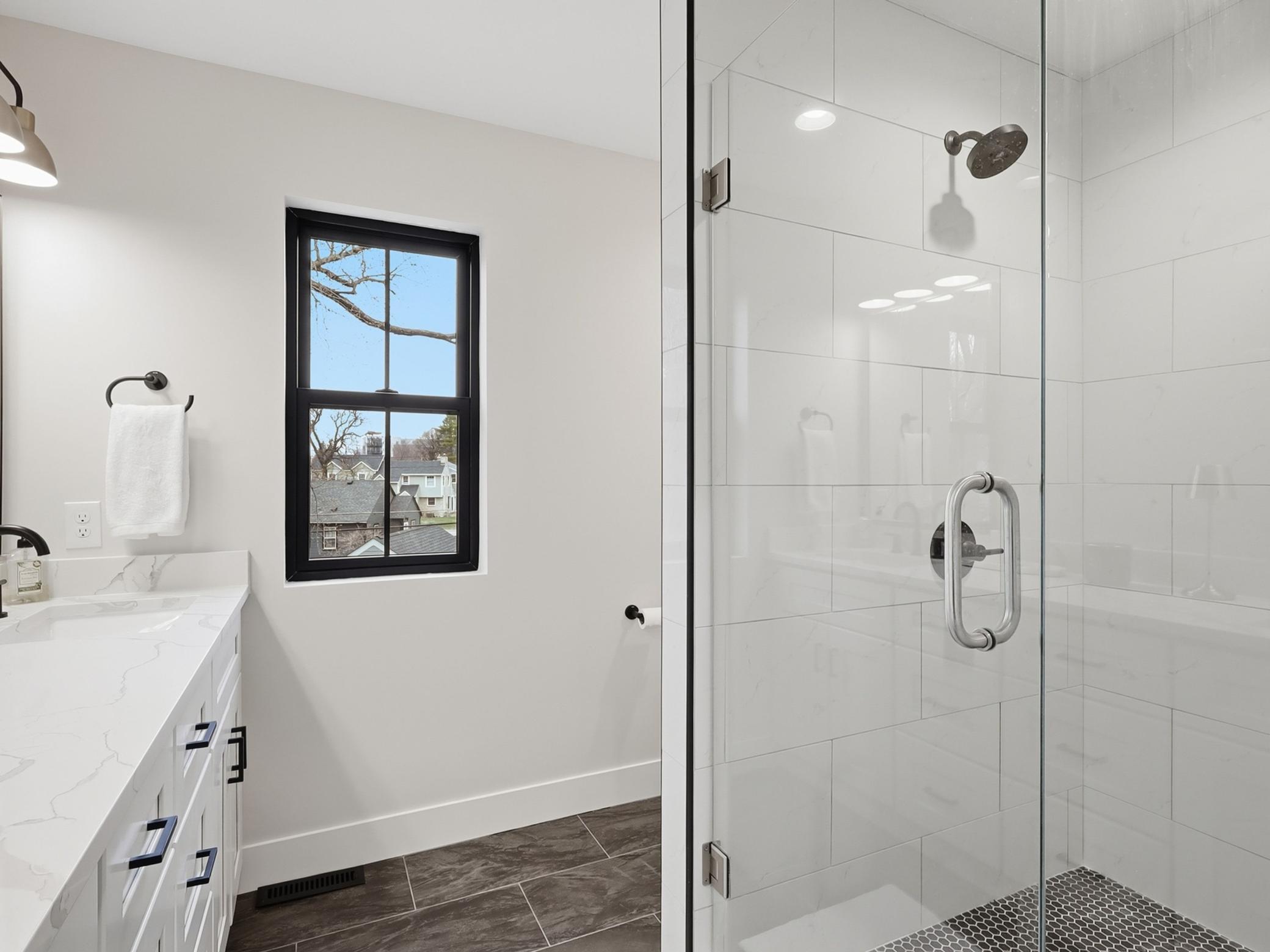 Primary 3/4 bath