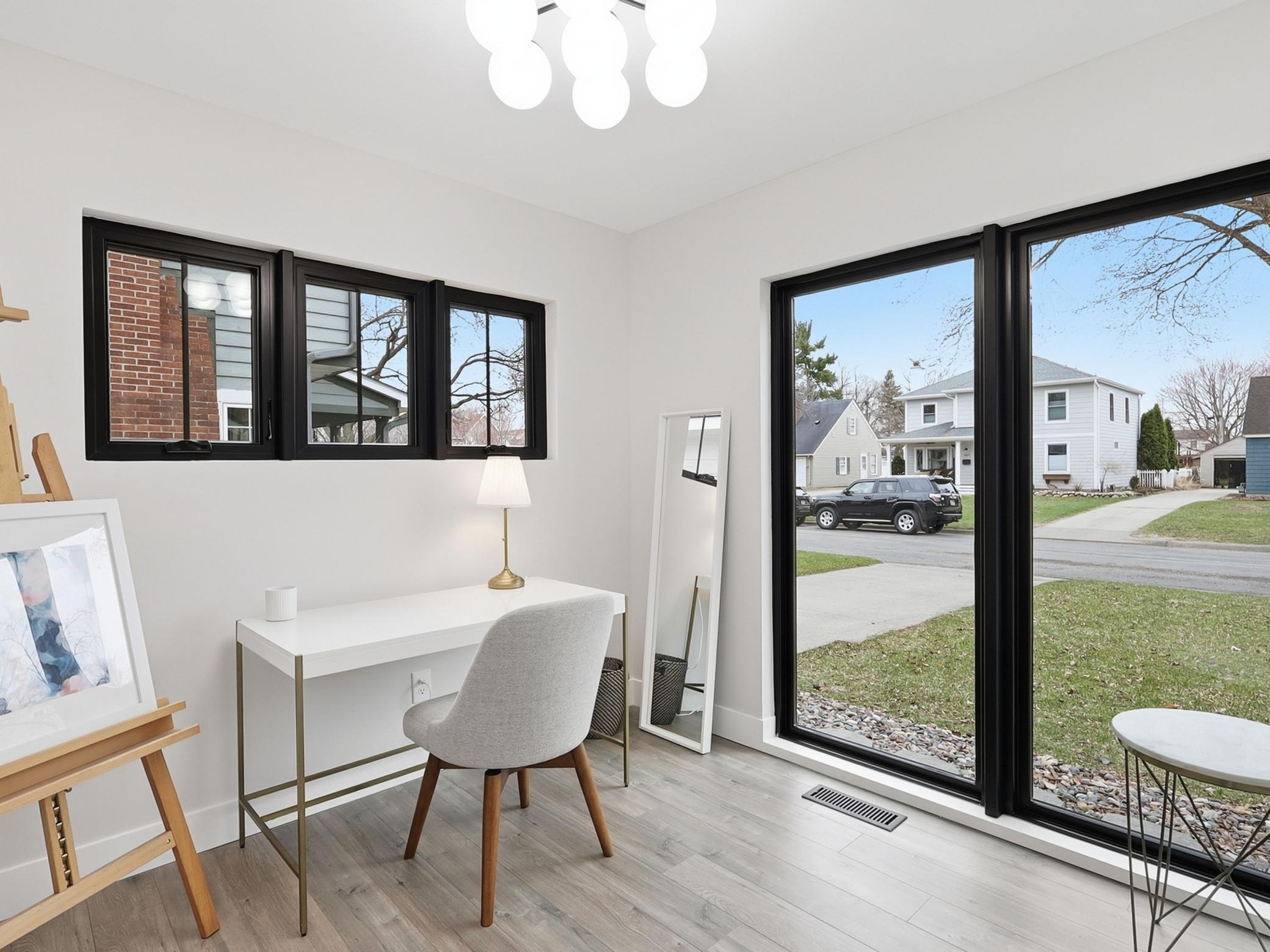 Main floor office or bedroom