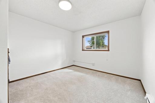 2728 29th Avenue S, Moorhead, MN 56560
