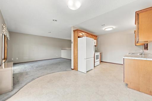 2728 29th Avenue S, Moorhead, MN 56560