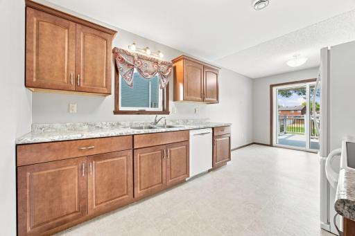 2728 29th Avenue S, Moorhead, MN 56560