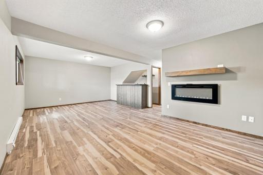 2728 29th Avenue S, Moorhead, MN 56560