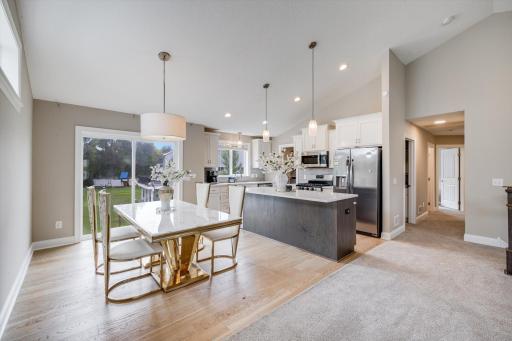 kitchen:dining.jpg