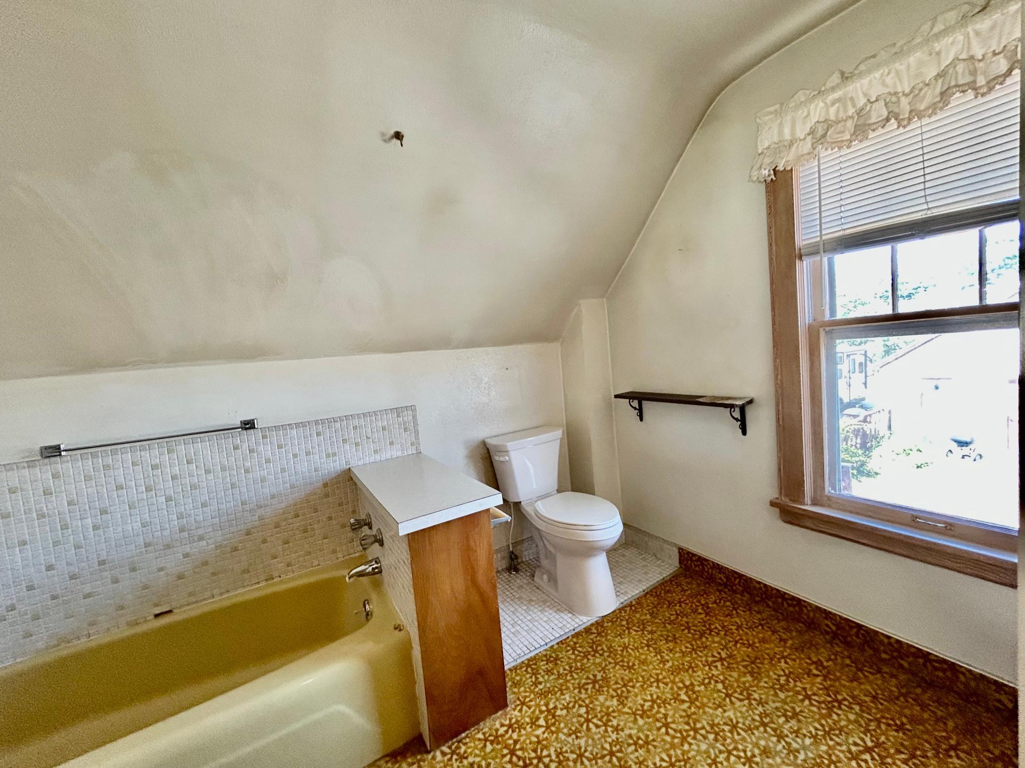 2nd Floor Bath
