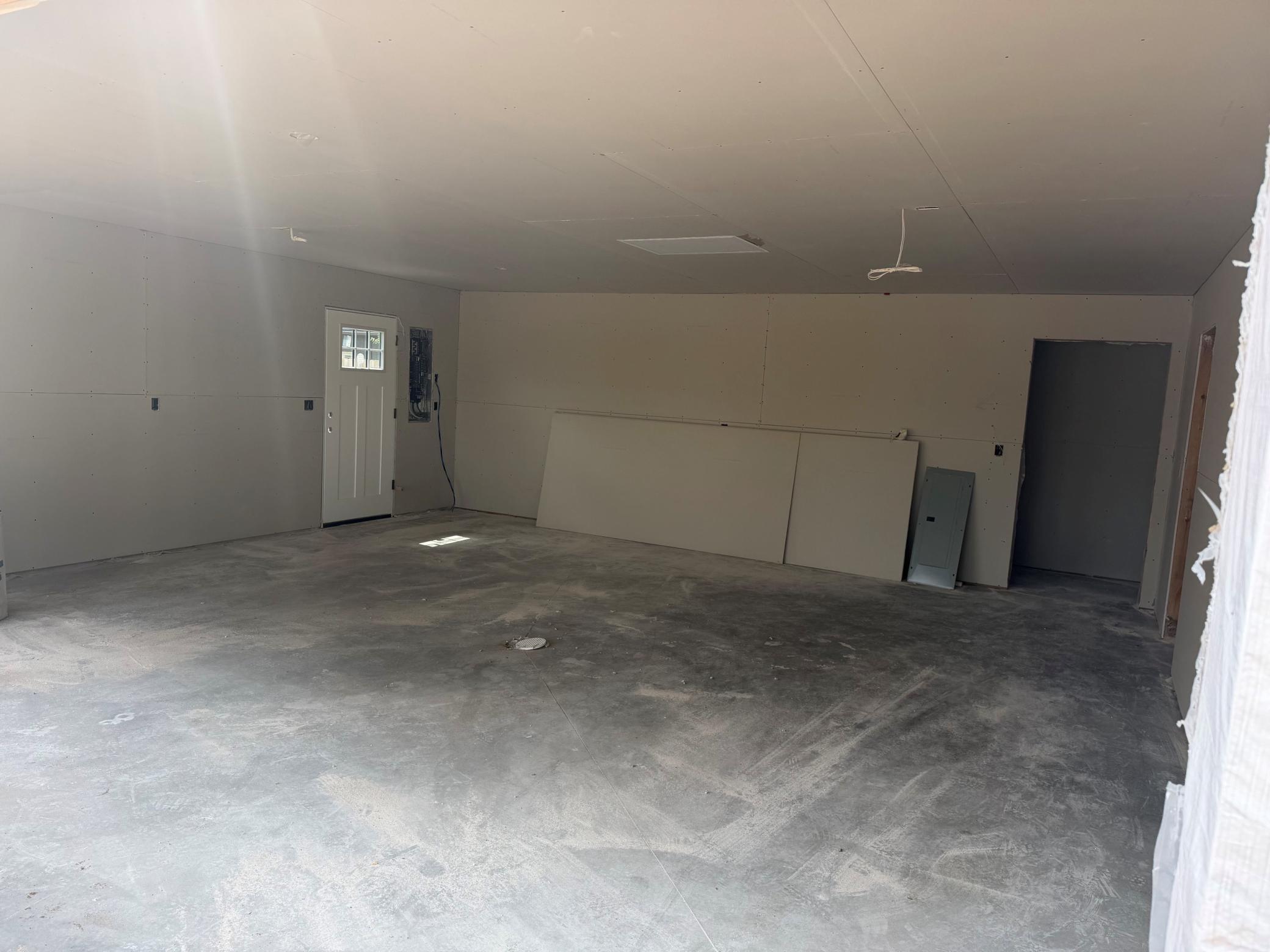 garage.jpg