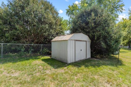 807 Hackberry Drive, Marshall, MN 56258