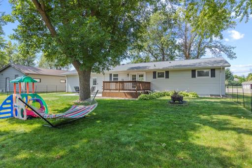 807 Hackberry Drive, Marshall, MN 56258