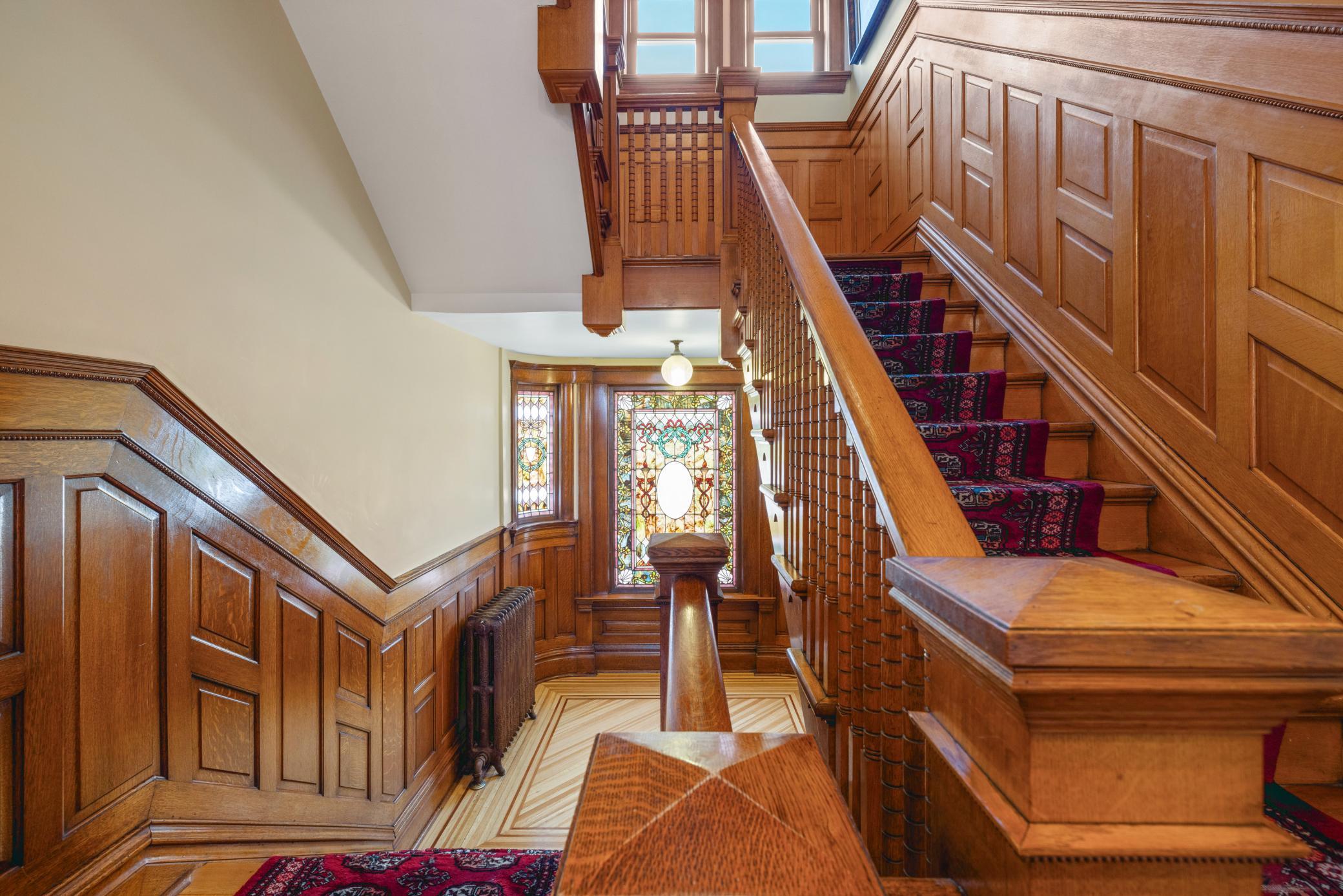 Formal stairway