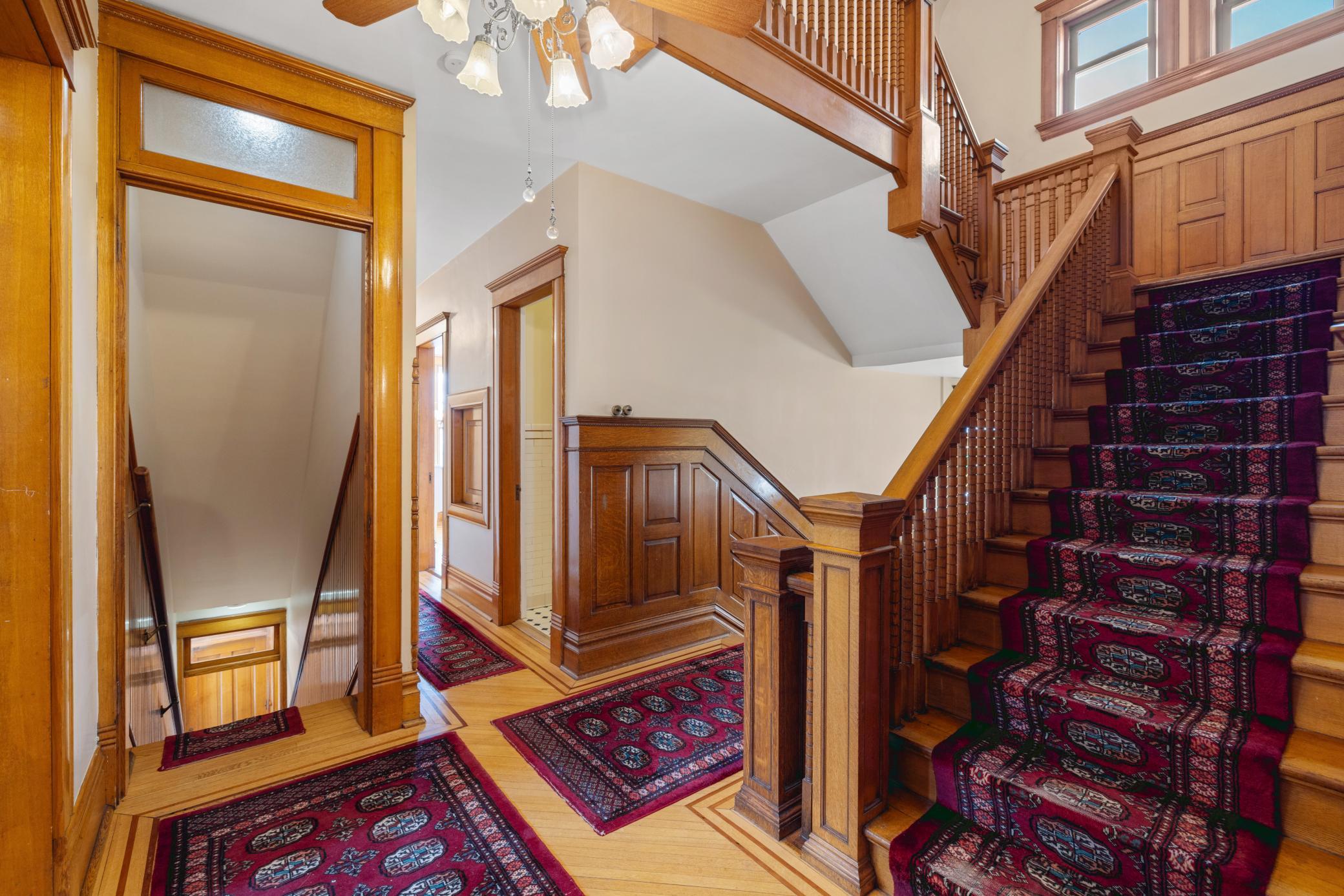 Stairway/ Hallway