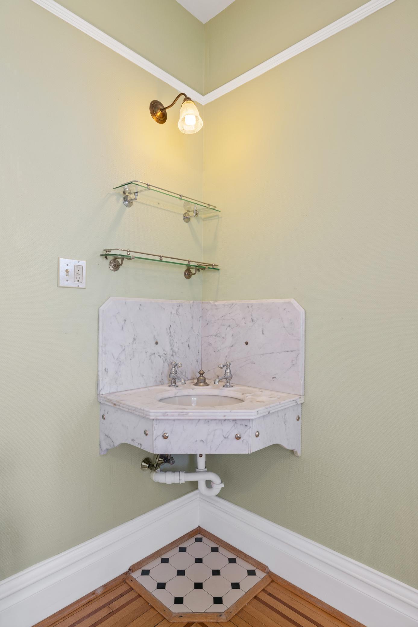 Sink in Bedroom (3)