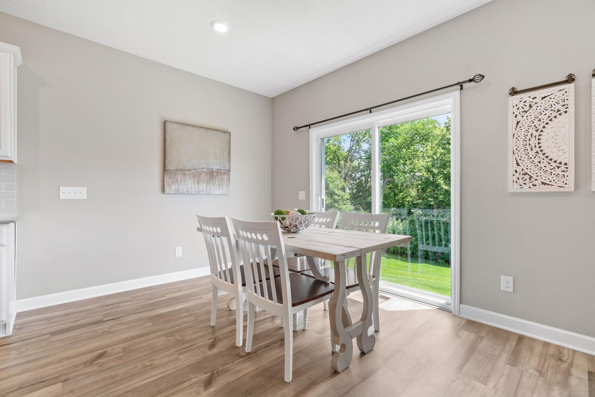 33-web-or-mls-6726 Black Oaks Ln-30.jpg
