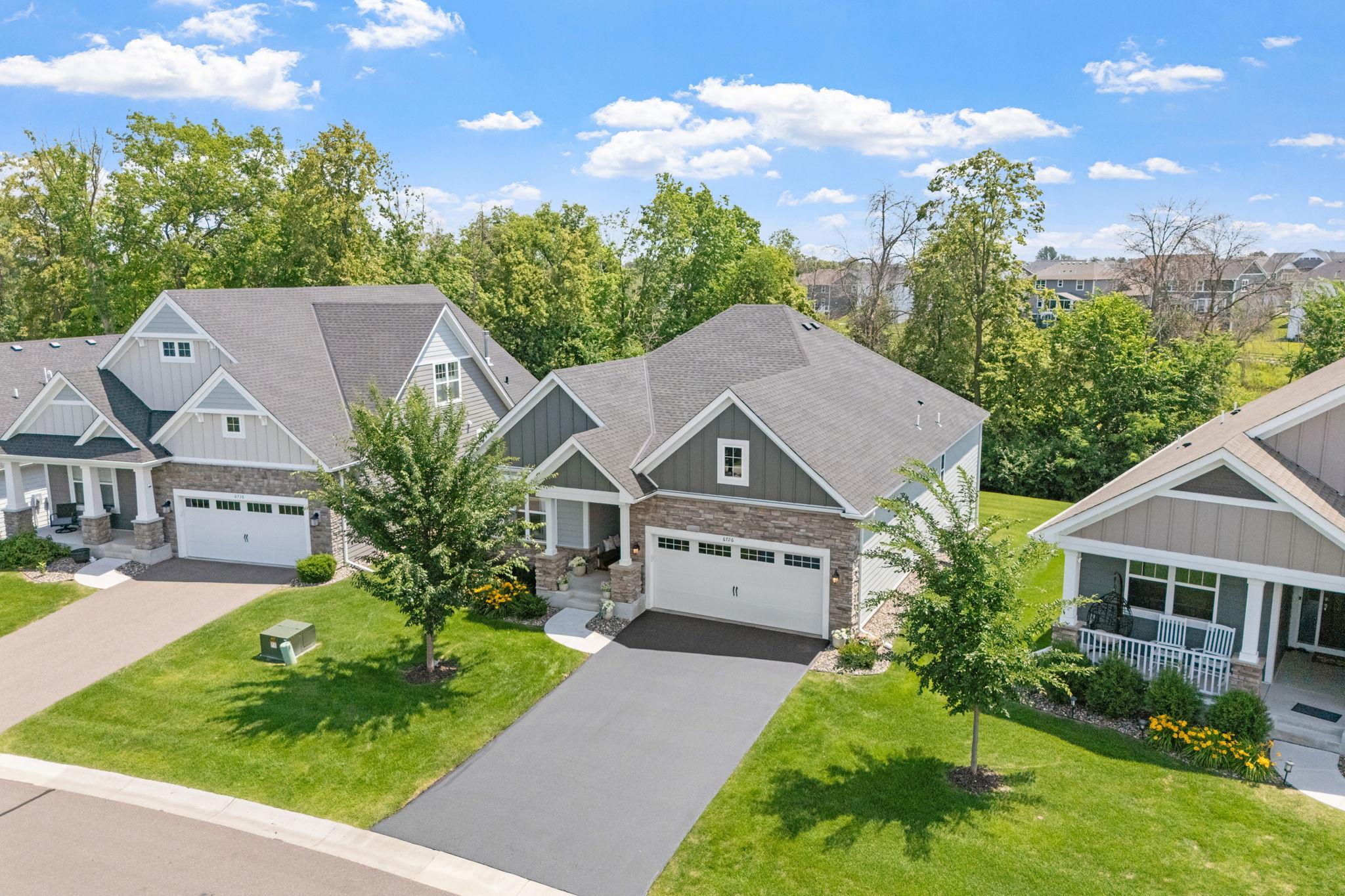 8-web-or-mls-6726 Black Oaks Ln-8.jpg