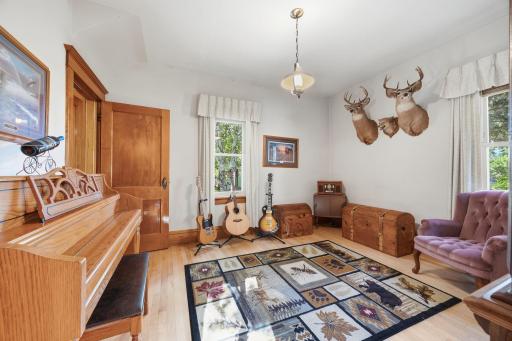 200 Juniper Street S, Lester Prairie, MN 55354