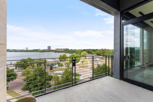Lake views all around