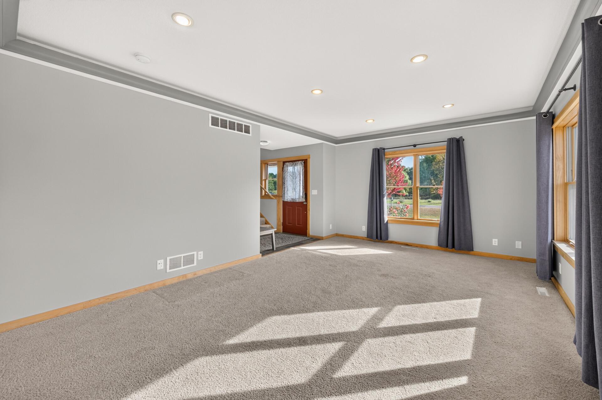 Living room with Natrual light.jpg