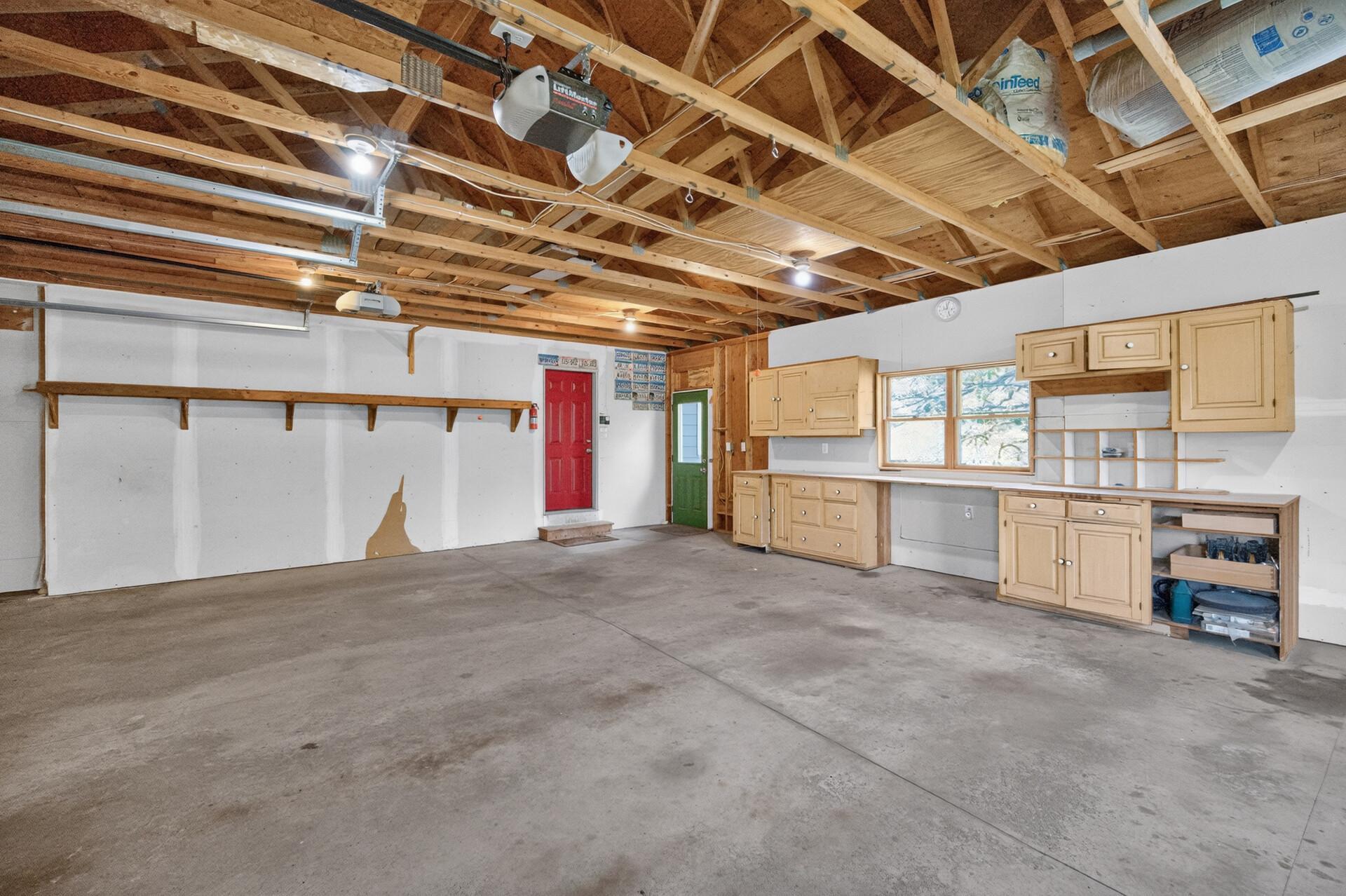 Garage (2).jpg