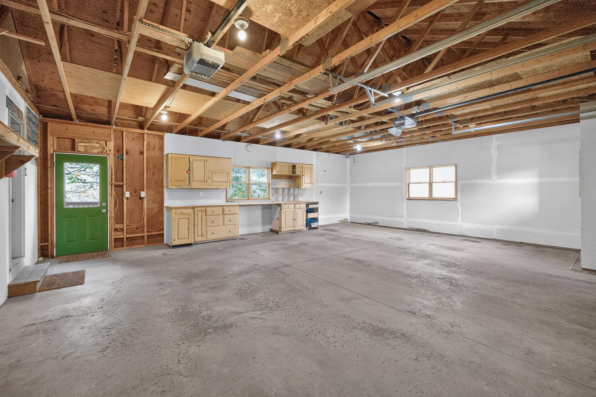 Garage.jpg