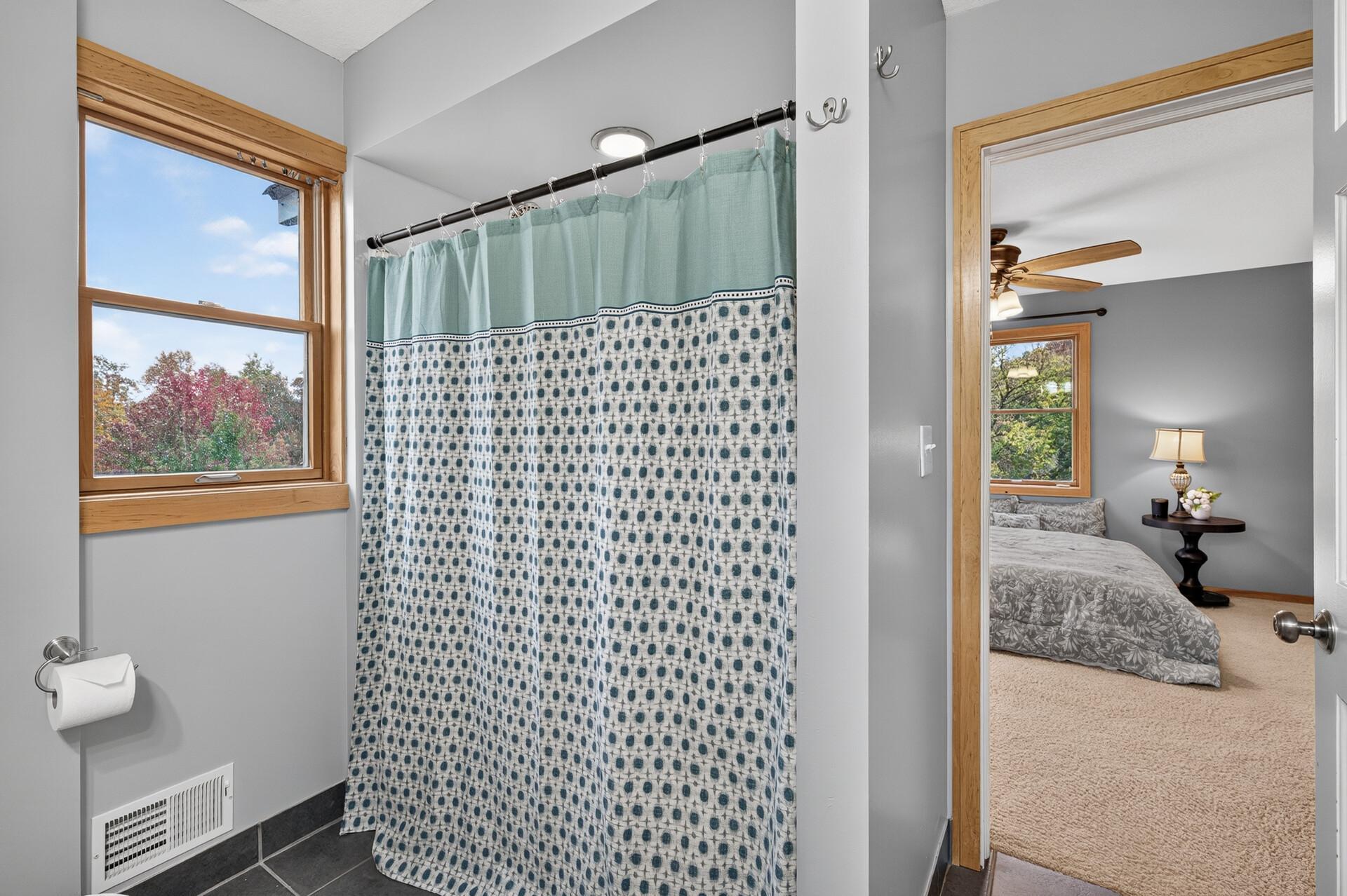 Full Bathroom -Upper Level door to Primary Bedroom
