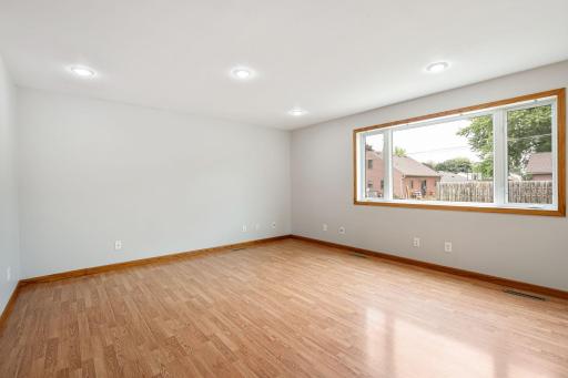 Main Floor Family Rom
