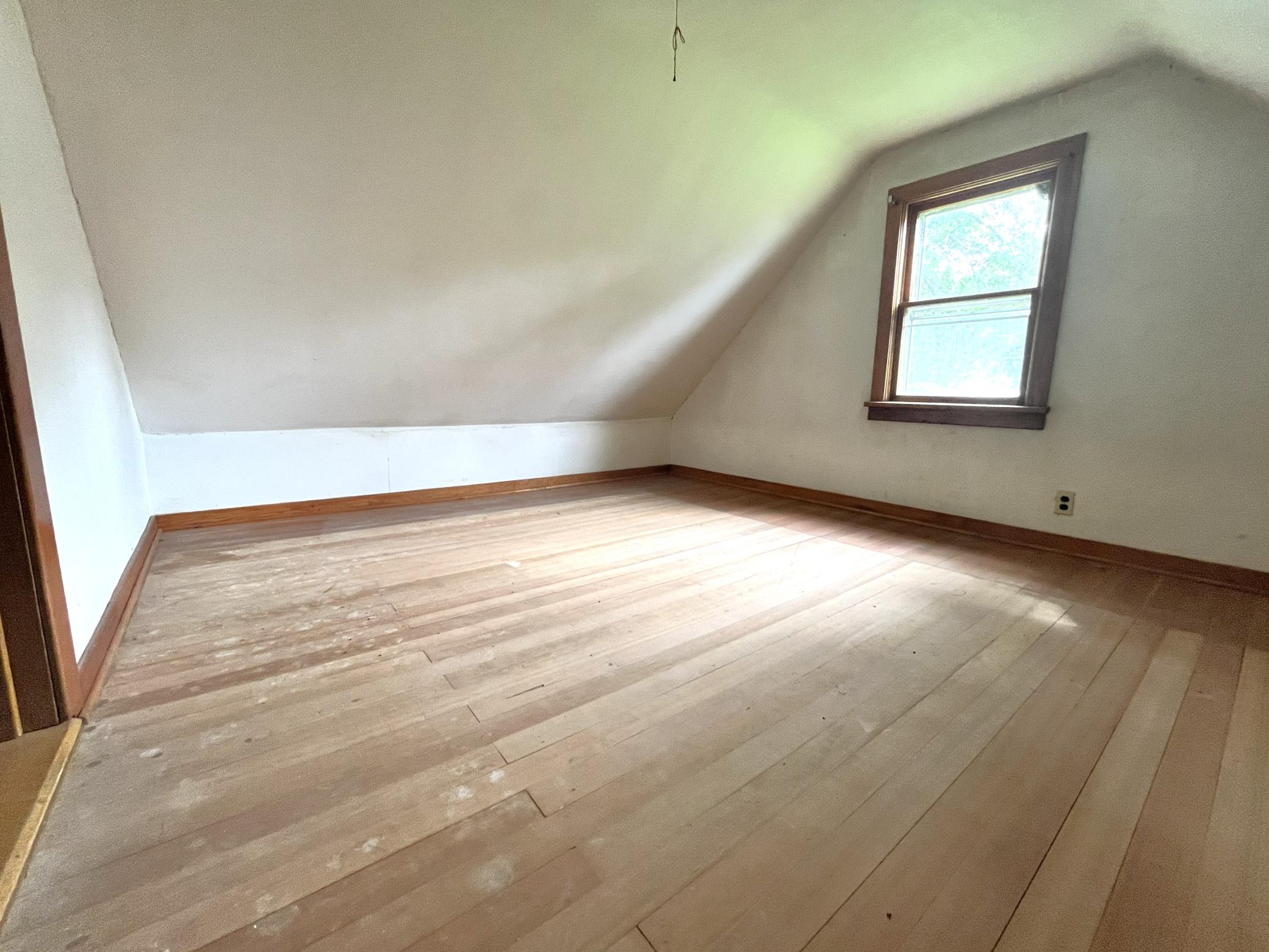 bed 3 b.jpg