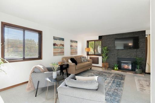 7294 Vista Court, Eden Prairie, MN 55346