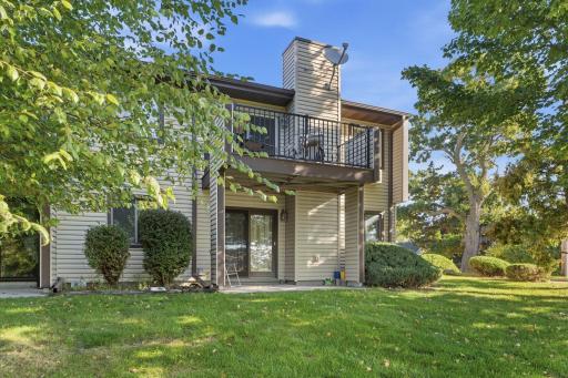 7294 Vista Court, Eden Prairie, MN 55346