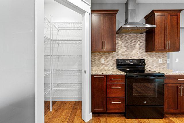 27 pantry.jpg