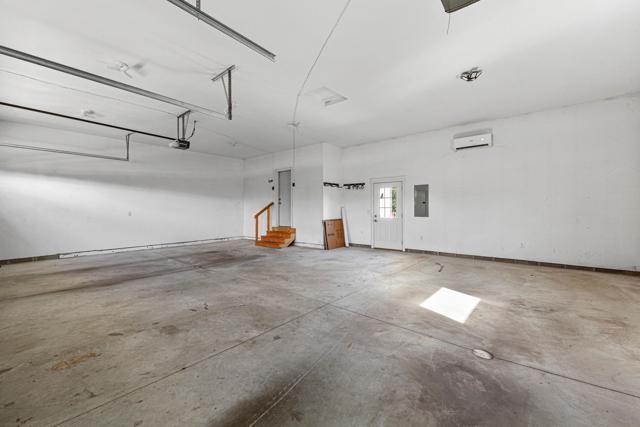 57_51 garage.jpg