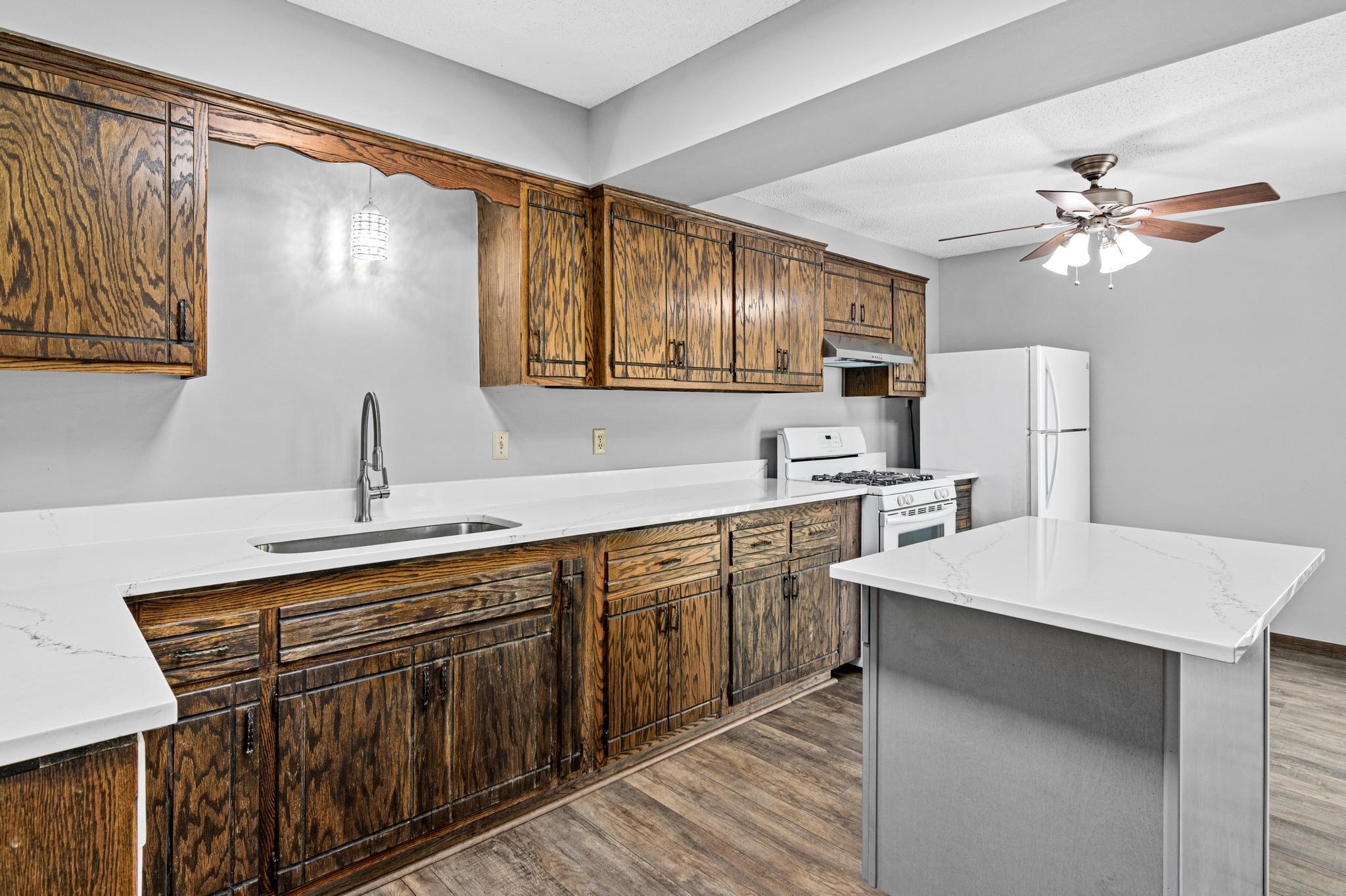 7211 Perry Ct E-7.jpg