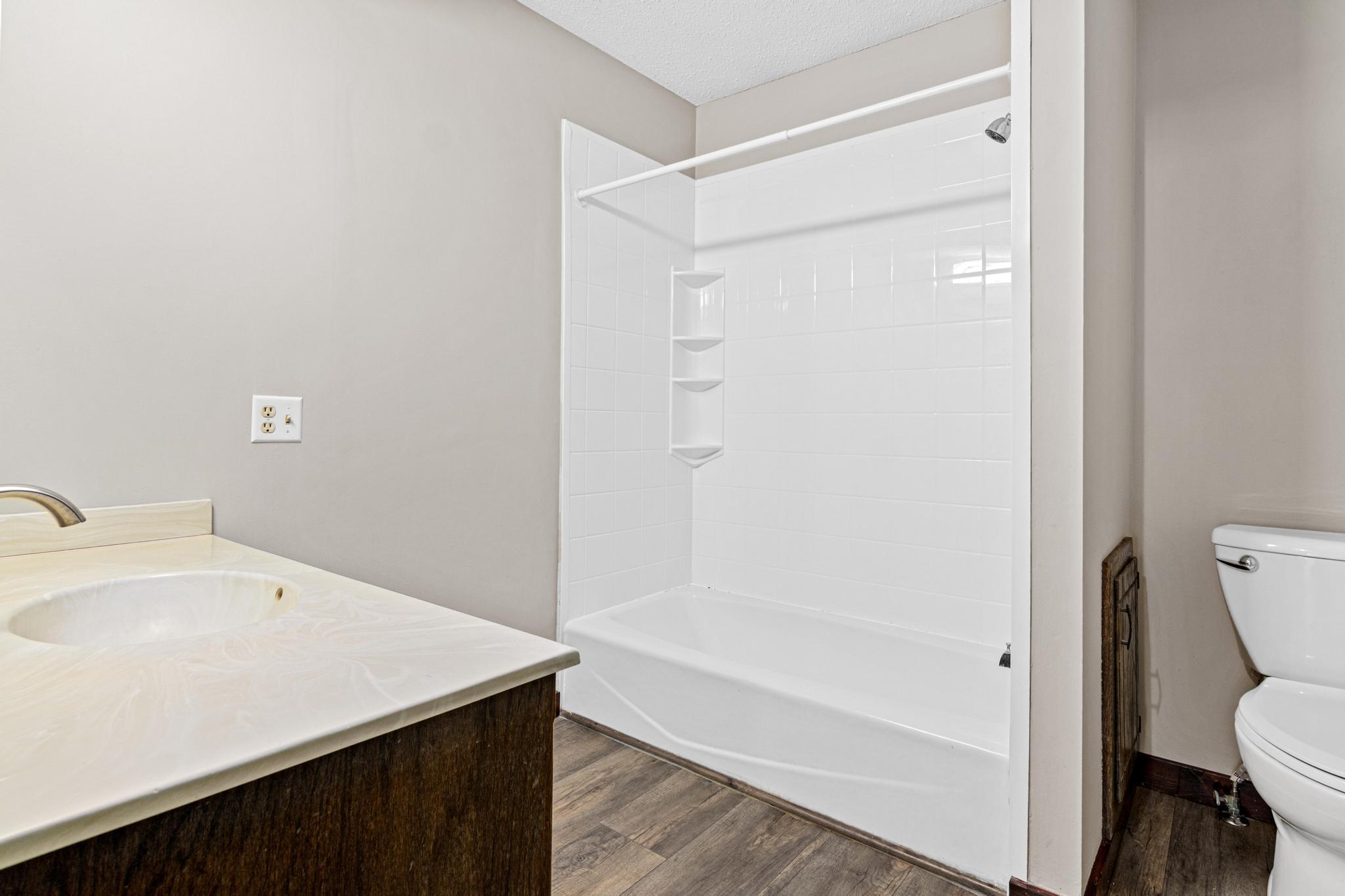 7211 Perry Ct E-14.jpg