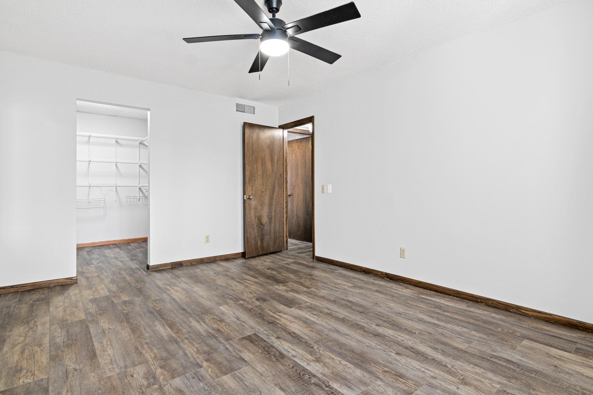 7211 Perry Ct E-12.jpg