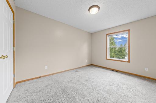 10856 Kingsfield Lane, Woodbury, MN 55129