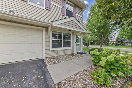 10856 Kingsfield Lane, Woodbury, MN 55129