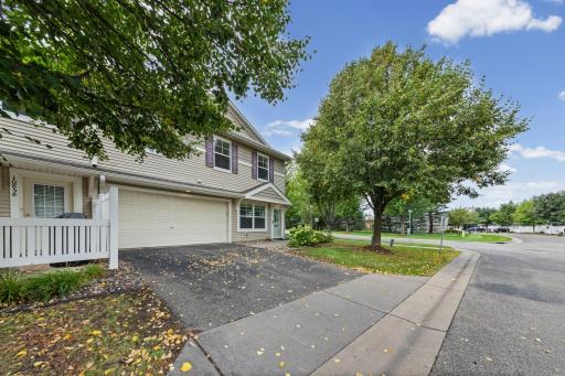 10856 Kingsfield Lane, Woodbury, MN 55129
