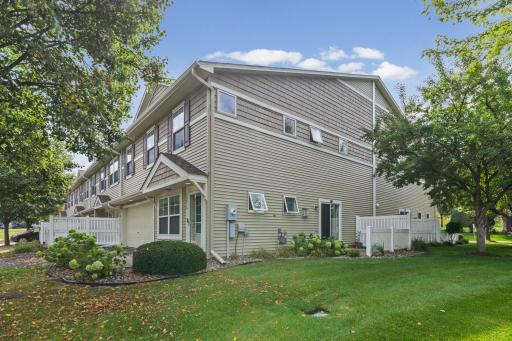 10856 Kingsfield Lane, Woodbury, MN 55129
