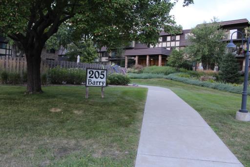 205 Barry Avenue S, 103, Wayzata, MN 55391