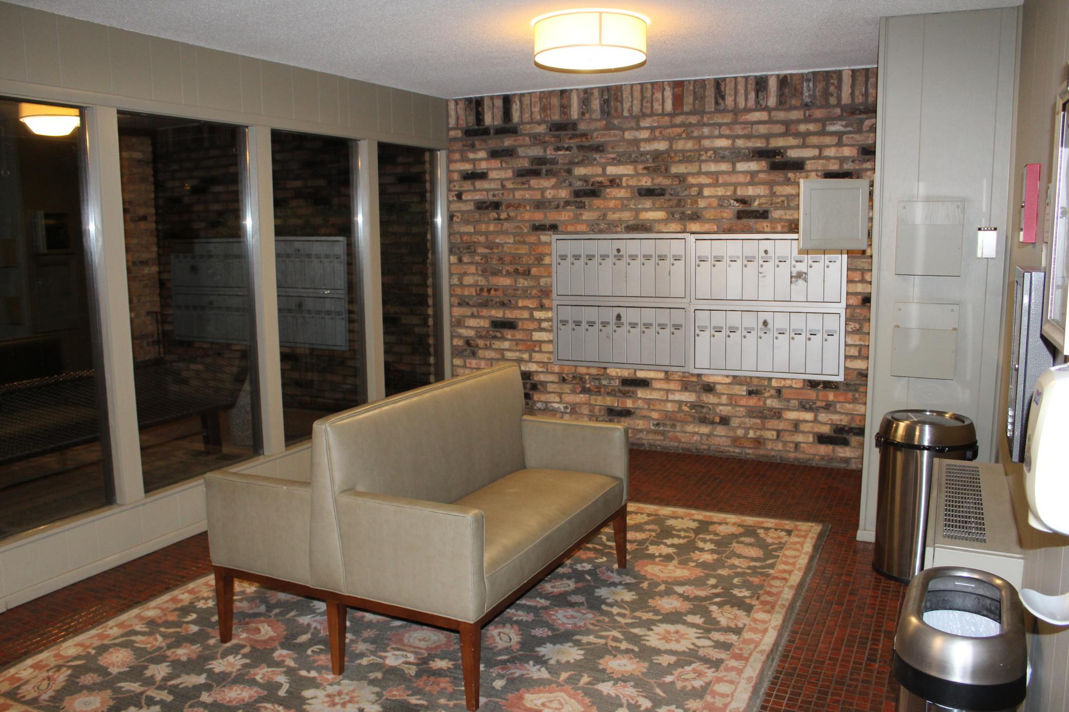 Mail lobby