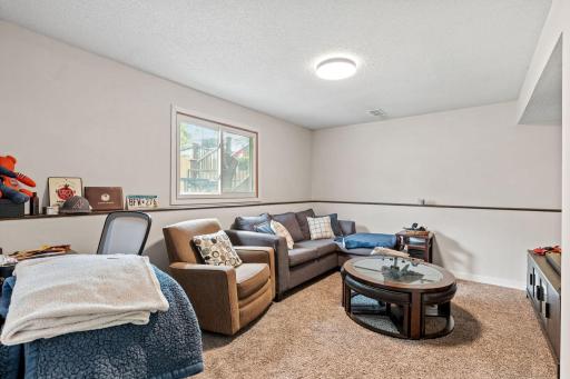 2728 111th Avenue NW, Coon Rapids, MN 55433