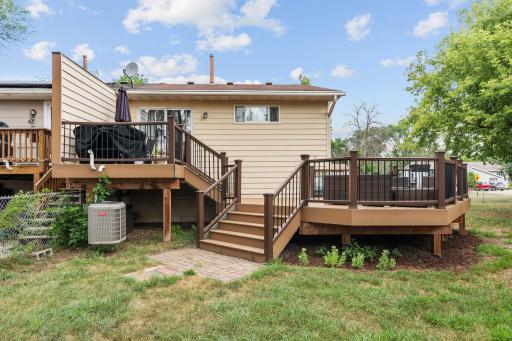 2728 111th Avenue NW, Coon Rapids, MN 55433