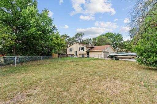 2728 111th Avenue NW, Coon Rapids, MN 55433