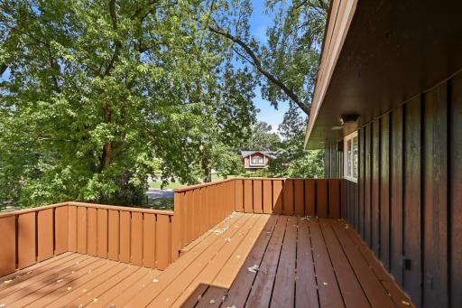 Enjoy meals with lake views on your professionally stained deck!