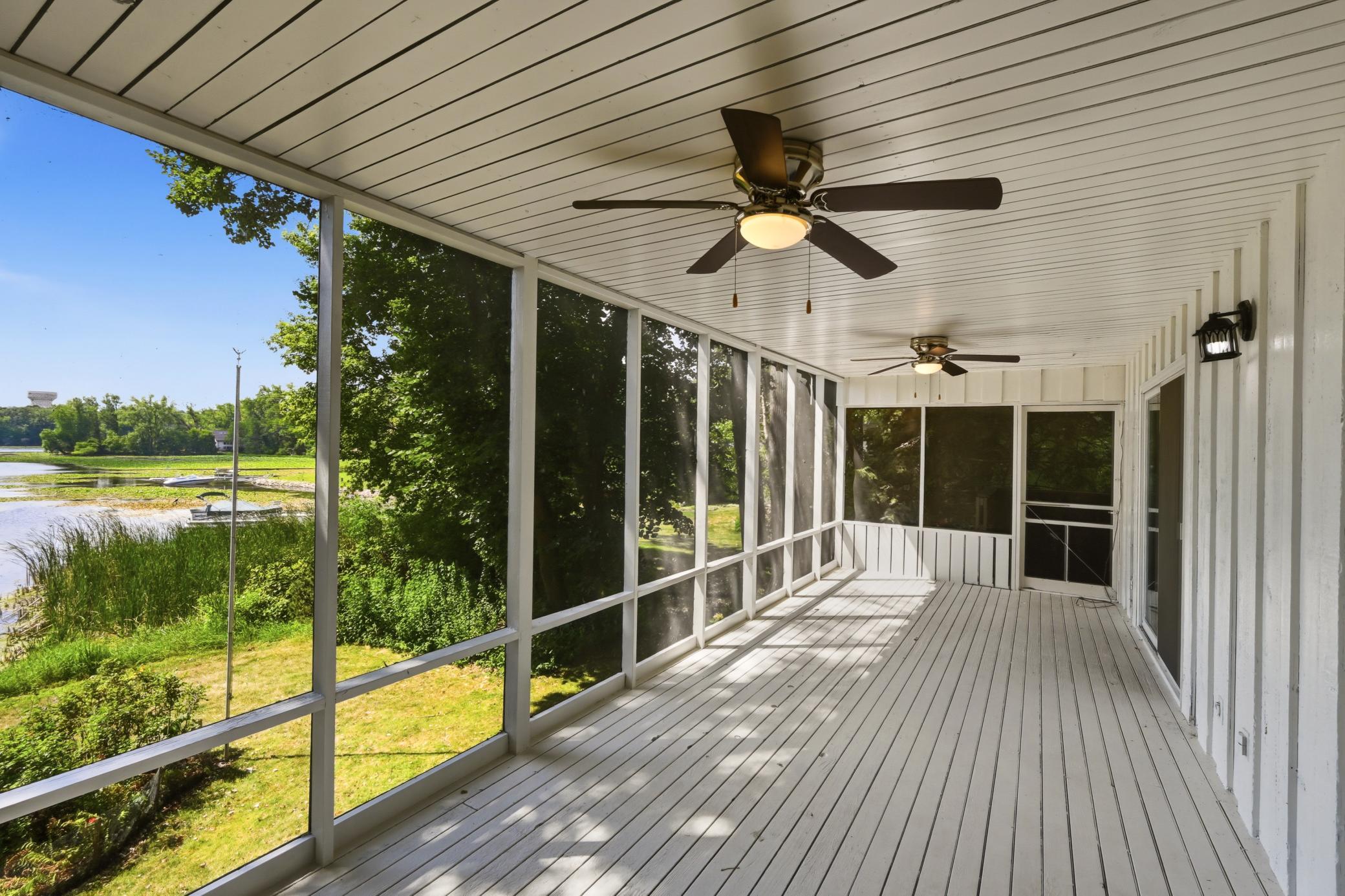 Screened in porch!
