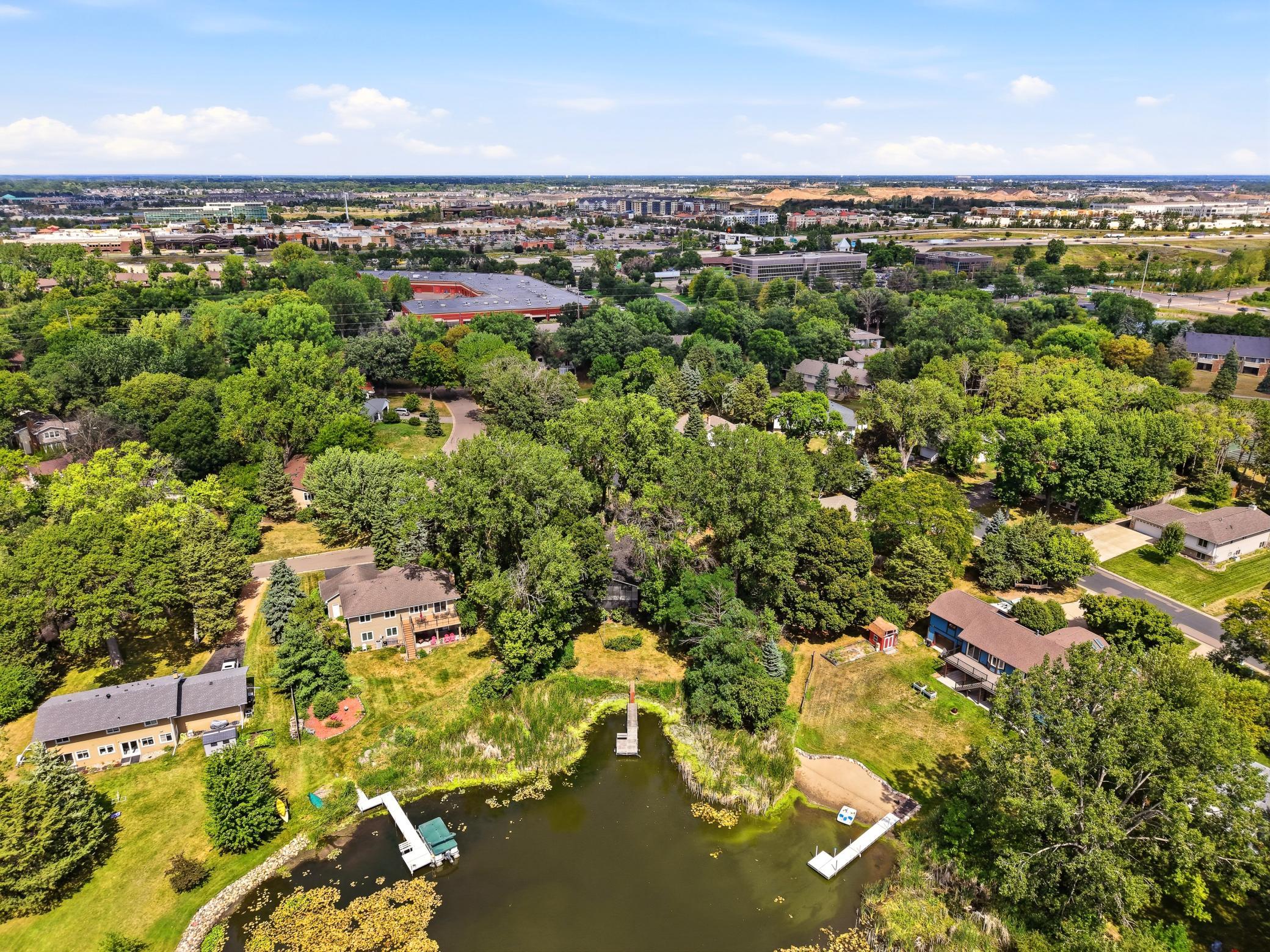 Close to the shops and restaurants at the "The shops at Arbor Lakes" within a couple minute drive. Restaurant's, Groceries and Freeways are just minutes away.