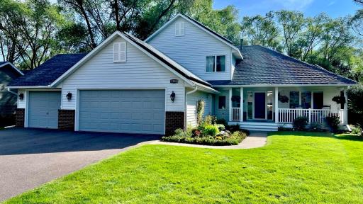 Come see with your own eyes, This home has been well cared for an has new paint and new carpet as well as a resurfaced kitchen floor. It looks fantastic!