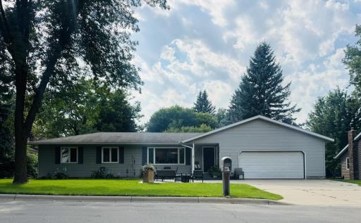 2750 Fairway Drive NE, Willmar, MN 56201