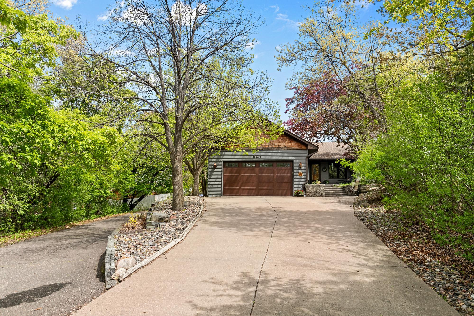 Front view of home.