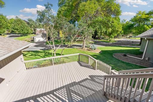 8113 Dakota Lane, Chanhassen, MN 55317